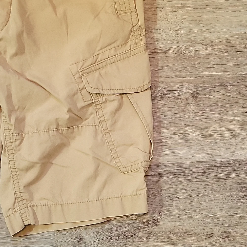Gap tan elastic waist cargo shorts large/10